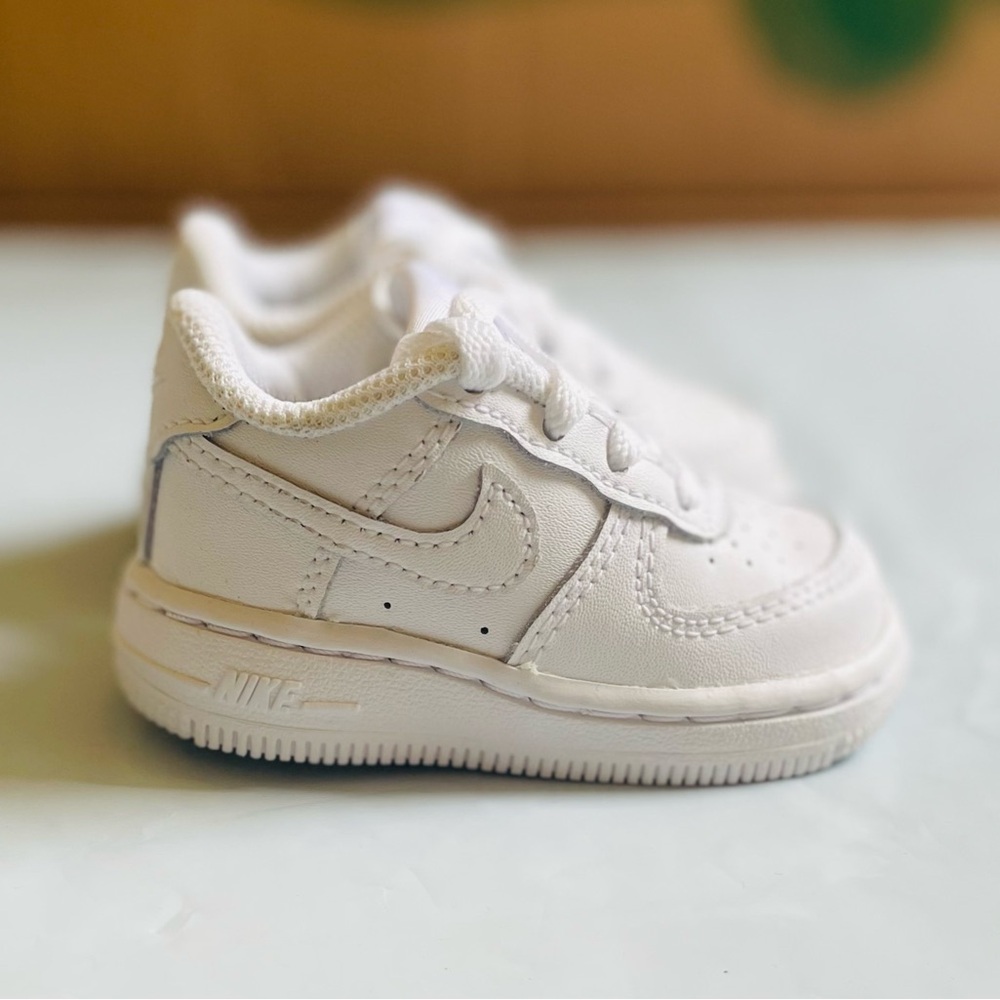 Nike Air Force 1 low triple white new in original box
